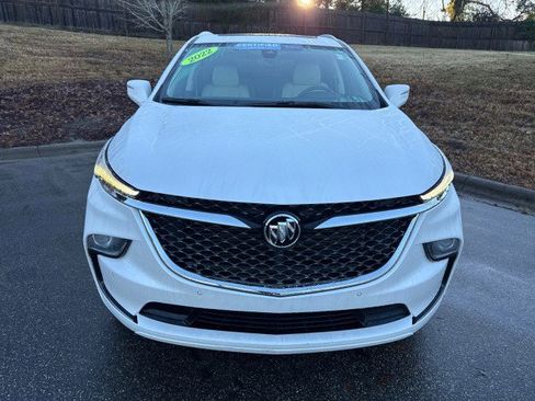 Used 2022 Buick Enclave Avenir image 2