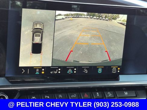 Used 2023 Chevrolet Silverado 1500 High Country w/ Technology Package AWD/4WD image 25