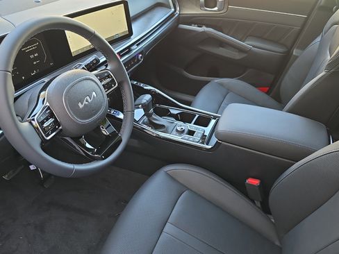 New 2025 Kia Sorento SX image 6