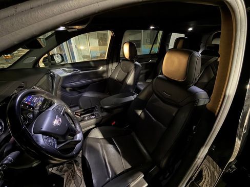 Used 2020 Cadillac XT6 Premium Luxury image 9