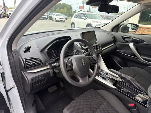 Used 2024 Mitsubishi Eclipse Cross LE AWD/4WD image 4