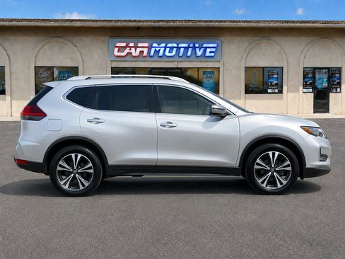 Used 2017 Nissan Rogue SL FWD image 4