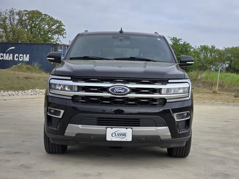 Used 2024 Ford Expedition Limited AWD/4WD image 3