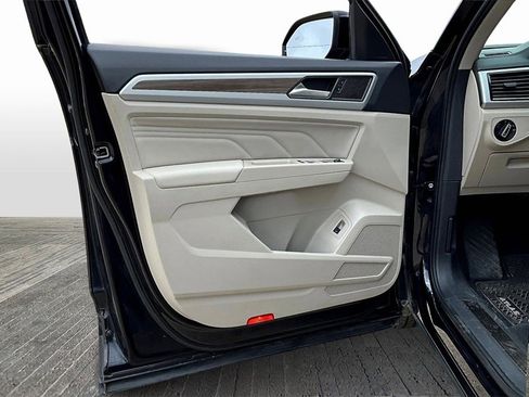 Used 2021 Volkswagen Atlas SEL image 18