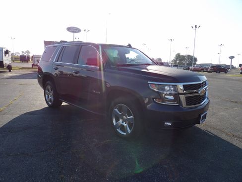 Used 2018 Chevrolet Tahoe LT w/ Luxury Package image 4