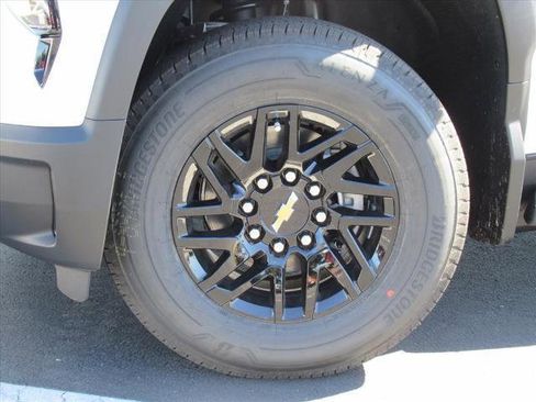 New 2026 Chevrolet Silverado EV LT image 7