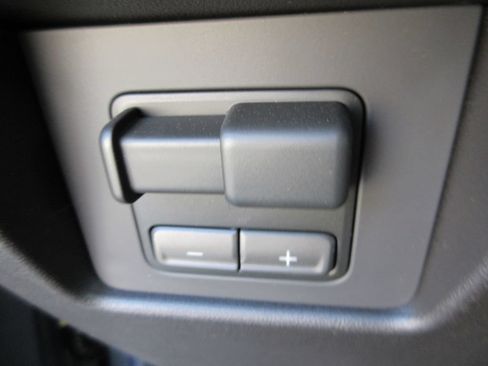 New 2026 GMC Canyon AT4 w/ Technology Plus Package AWD/4WD image 13