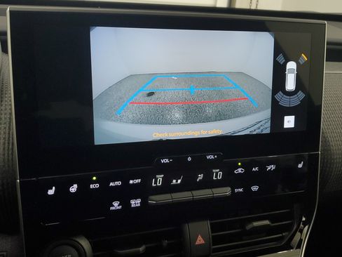 Certified 2025 Toyota bZ4X AWD image 30