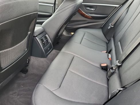 Used 2018 BMW 330i xDrive Sedan AWD/4WD image 12