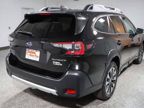 Used 2023 Subaru Outback Limited image 7