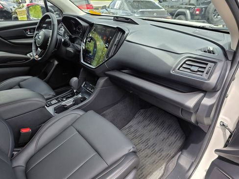 Certified 2025 Subaru Ascent Bronze Edition w/ Popular Package #2 image 11