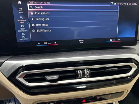 Used 2023 BMW 330i xDrive Sedan w/ Premium Package image 32