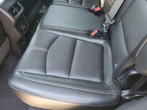 Used 2024 Chevrolet Equinox Premier AWD/4WD image 17