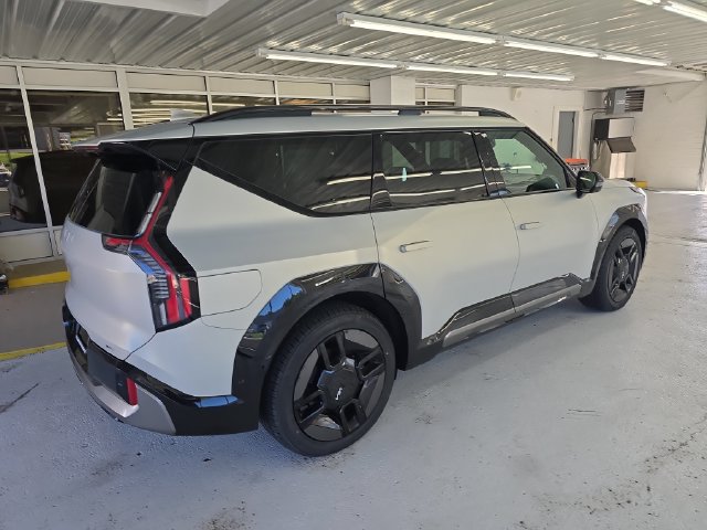 Used 2024 Kia EV9 GT-Line AWD/4WD image 6