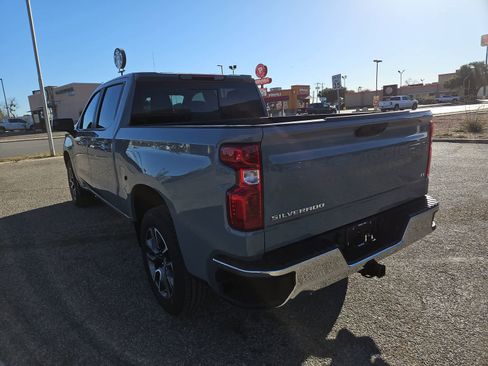 Used 2024 Chevrolet Silverado 1500 LT w/ Leather Package RWD image 12
