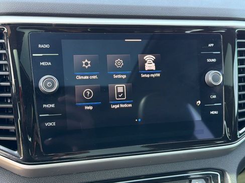 Used 2023 Volkswagen Atlas Cross Sport SE FWD image 23