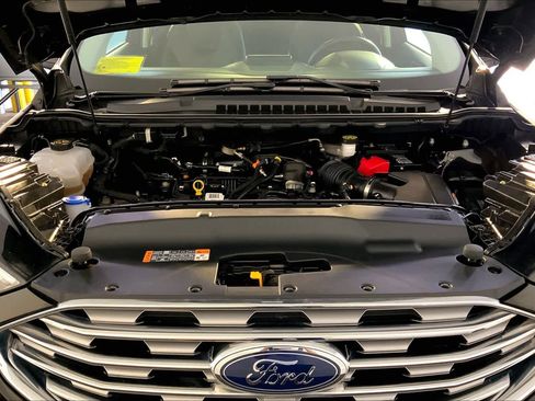 Used 2022 Ford Edge Titanium w/ Equipment Group 301A AWD/4WD image 30