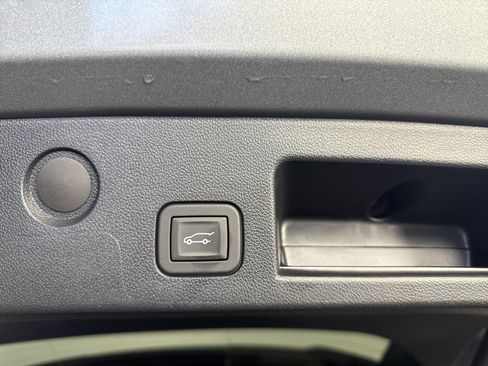 Used 2025 Chevrolet Equinox RS w/ Safety and Technology Package image 22