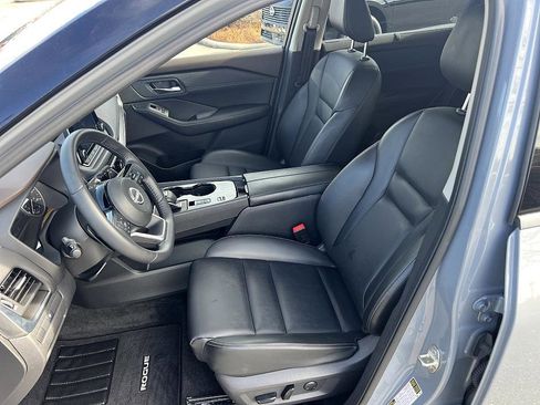 Certified 2023 Nissan Rogue SV w/ SV Premium Package image 13