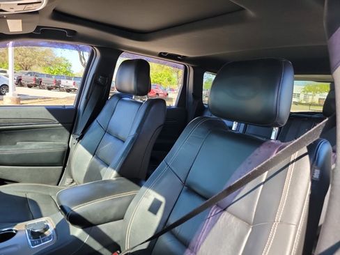 Used 2015 Jeep Grand Cherokee Limited image 10