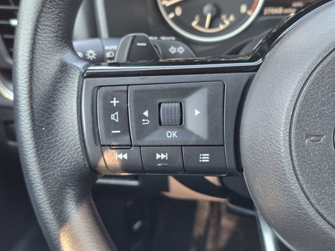 Used 2023 Nissan Rogue SV AWD/4WD image 25