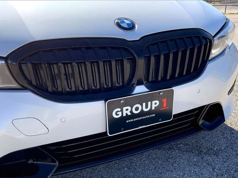 Used 2021 BMW 330i Sedan w/ Driving Assistance Package image 28