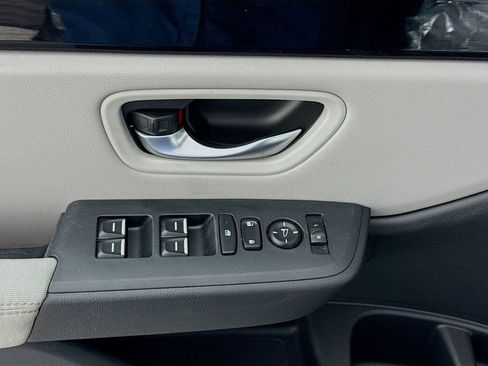 Certified 2023 Honda Pilot LX image 15