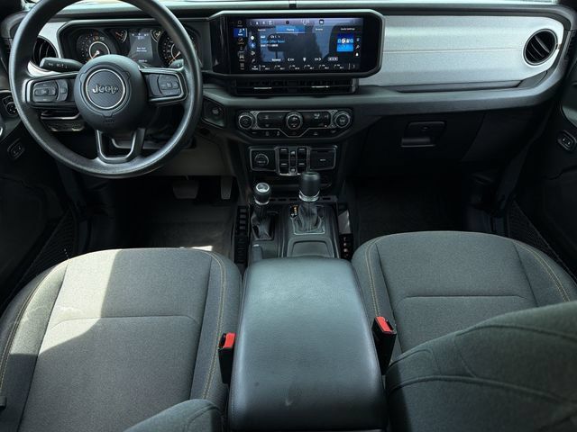 Used 2024 Jeep Gladiator Sport AWD/4WD image 19