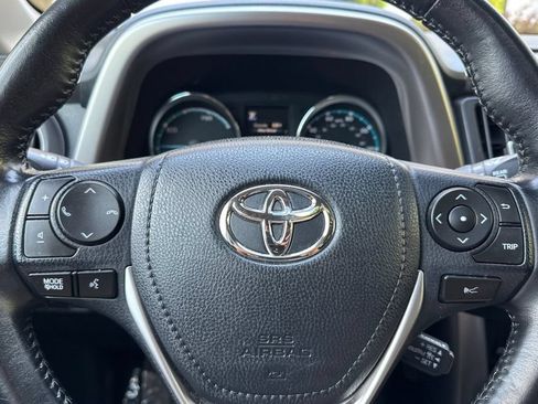 Certified 2018 Toyota RAV4 XLE AWD/4WD image 22