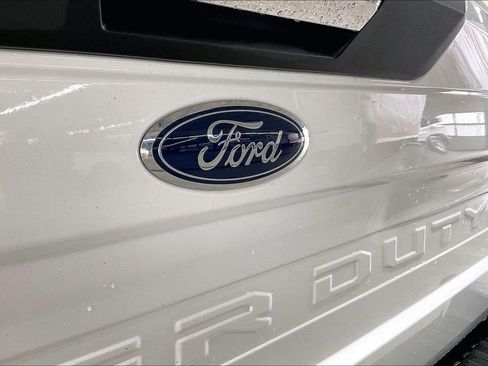 Used 2021 Ford F250 XLT w/ XLT Premium Package image 27