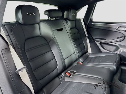 Used 2021 Porsche Macan GTS image 34