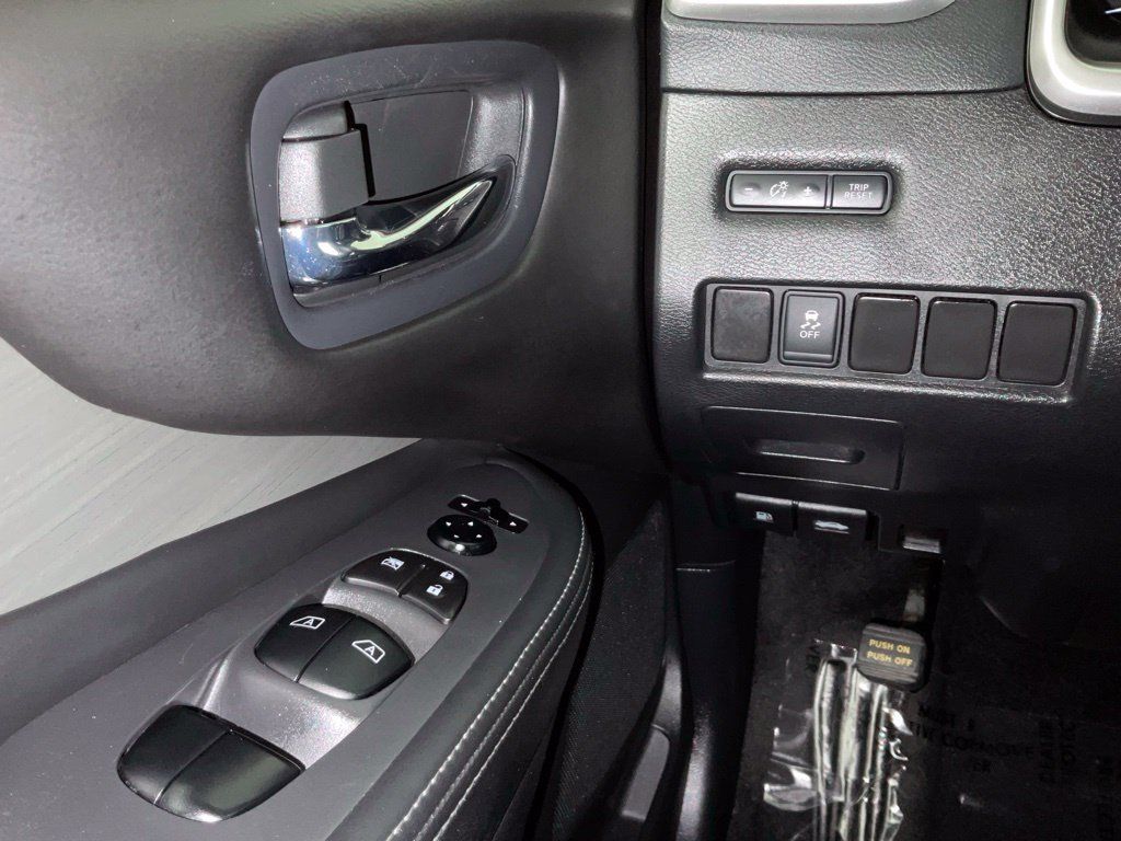 Used 2016 Nissan Murano S FWD image 20