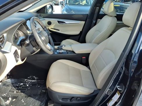 Used 2019 INFINITI QX50 Luxe w/ Navigation Package image 4