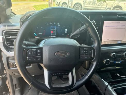 Used 2025 Ford F250 Platinum AWD/4WD image 13