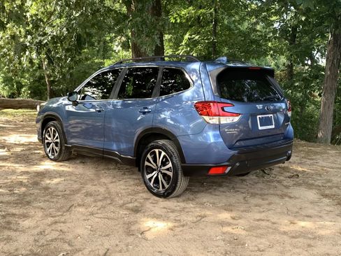 Used 2019 Subaru Forester Limited AWD/4WD image 5