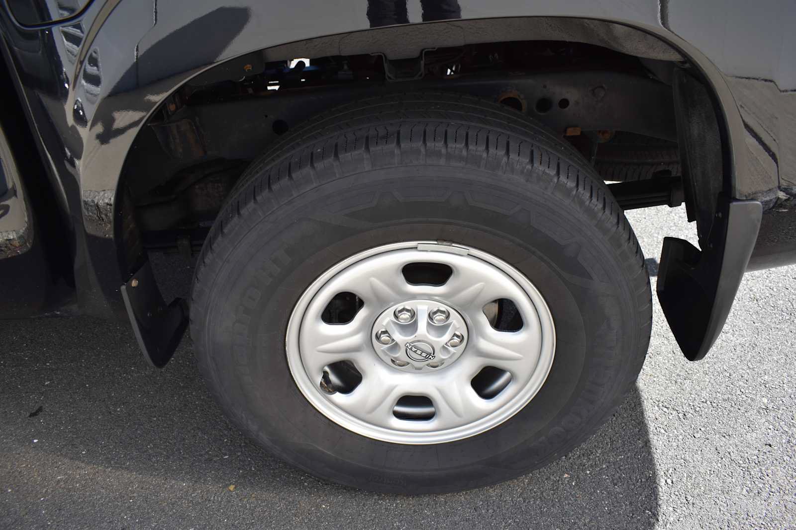 Used 2022 Nissan Frontier S w/ Technology Package AWD/4WD image 21