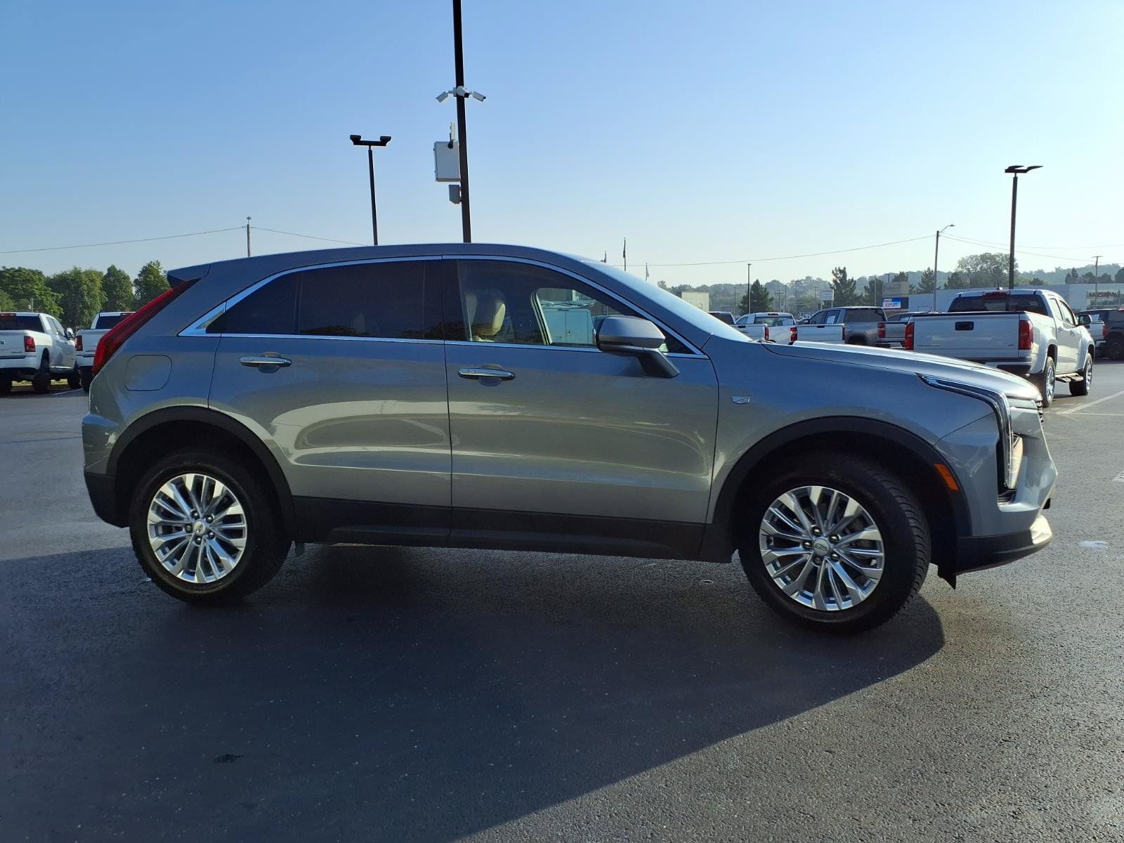 Used 2024 Cadillac XT4 Luxury FWD image 32