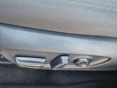 Used 2022 Toyota RAV4 XLE w/ Convenience Package image 20