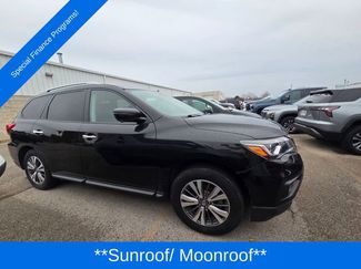 Used 2020 Nissan Pathfinder SL video 3