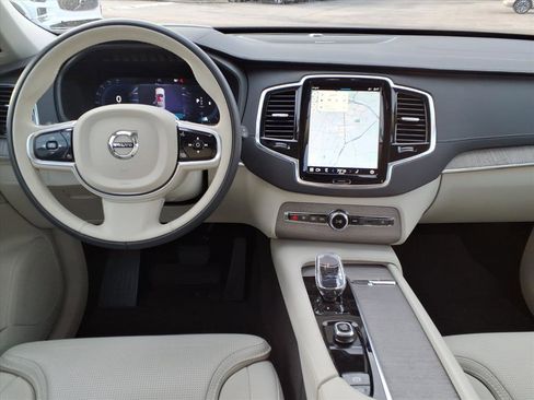 Used 2025 Volvo XC90 B6 Ultra w/ Protection Package Premier image 13