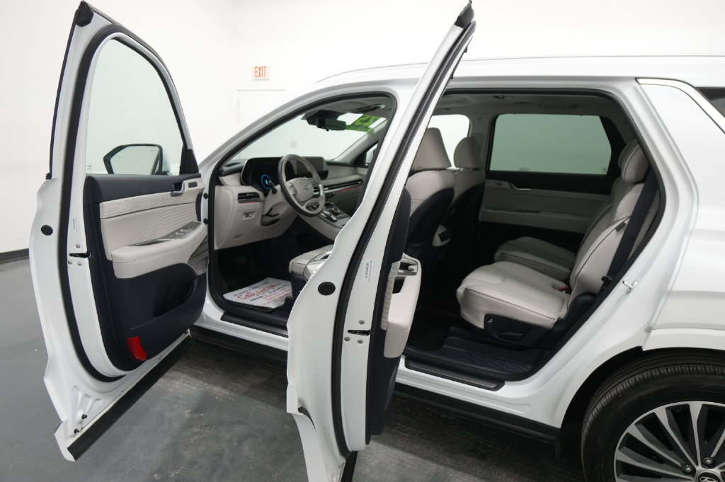 Used 2025 Hyundai Palisade Calligraphy AWD/4WD image 27