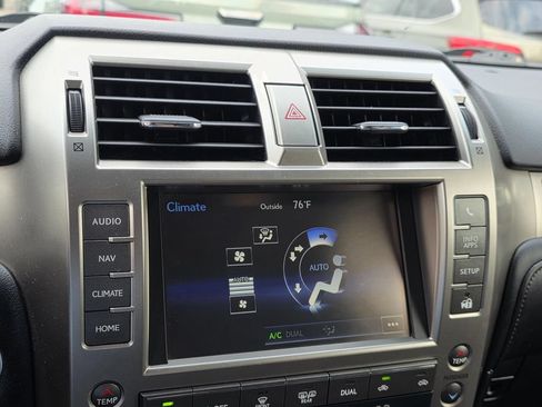 Used 2018 Lexus GX 460 w/ Navigation Package AWD/4WD image 18