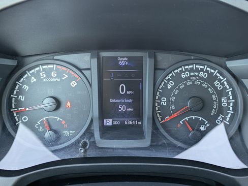 Used 2019 Toyota Tacoma SR5 image 19