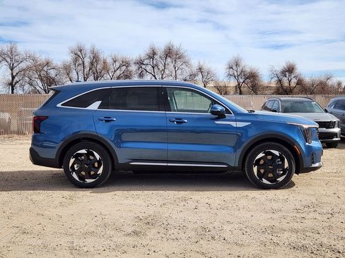 New 2026 Kia Sorento EX AWD/4WD image 2