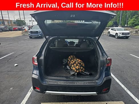 Used 2025 Subaru Outback Limited AWD/4WD image 24
