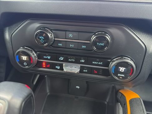 Certified 2024 Ford Bronco Badlands AWD/4WD image 28