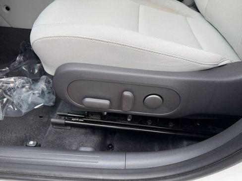 Used 2025 Hyundai Kona SEL image 23