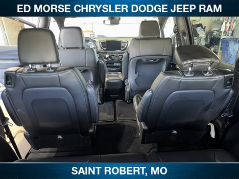 New 2027 Chrysler Pacifica Select AWD/4WD image 36