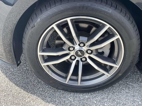 Used 2016 Ford Mustang Coupe RWD image 5