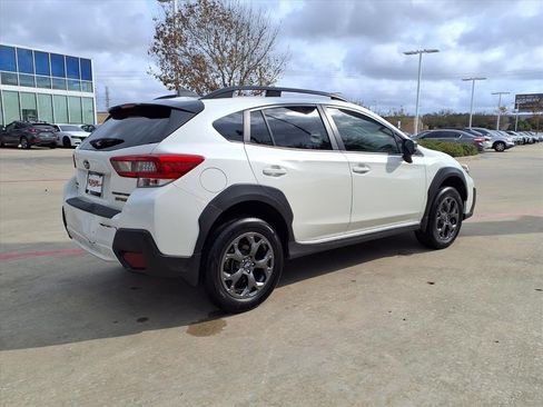 Used 2022 Subaru Crosstrek 2.5i Sport w/ Popular Package #3 image 4